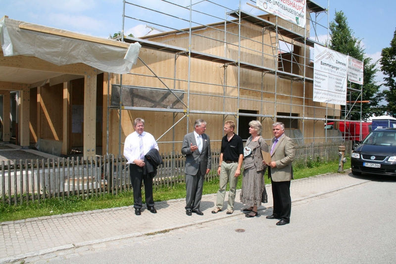 042_Besuch beim Kindergarten-Rohbau.jpg